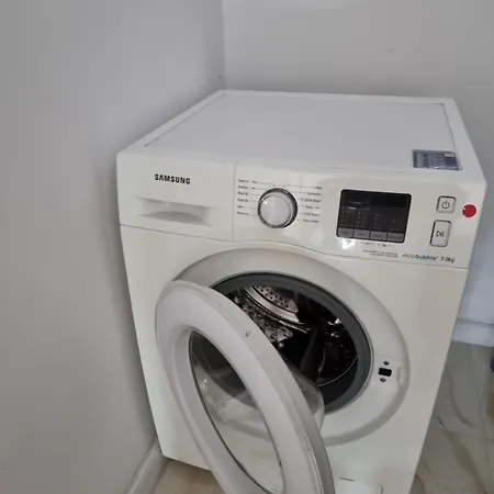 Madalina-endless Summer Mamaia Nord *