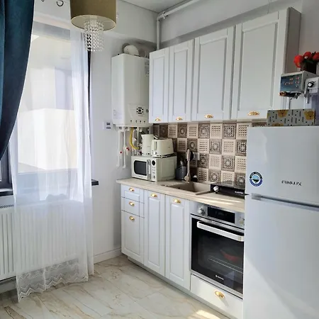 Madalina-endless Summer Mamaia Nord Năvodari