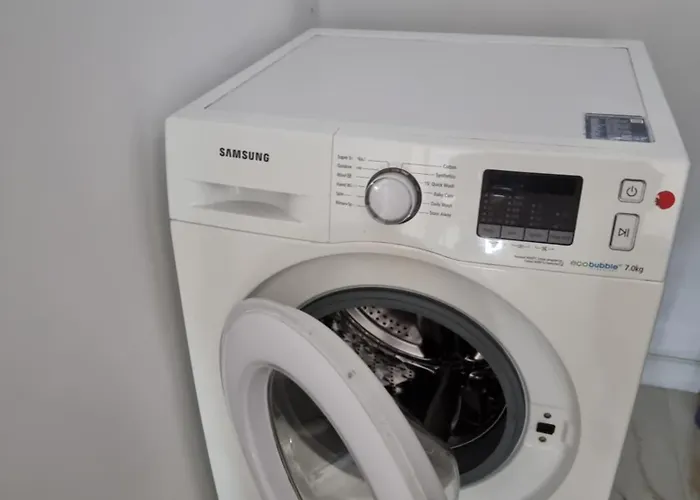 Madalina-endless Summer Mamaia Nord *